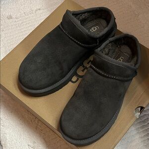 UGG booties/slippers